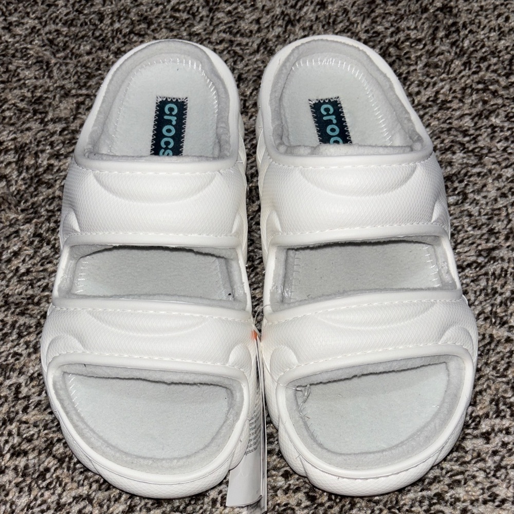 CROCS Unisex Men’s size 6 women’s size 8Classic White Sandals - Picture 2 of 8